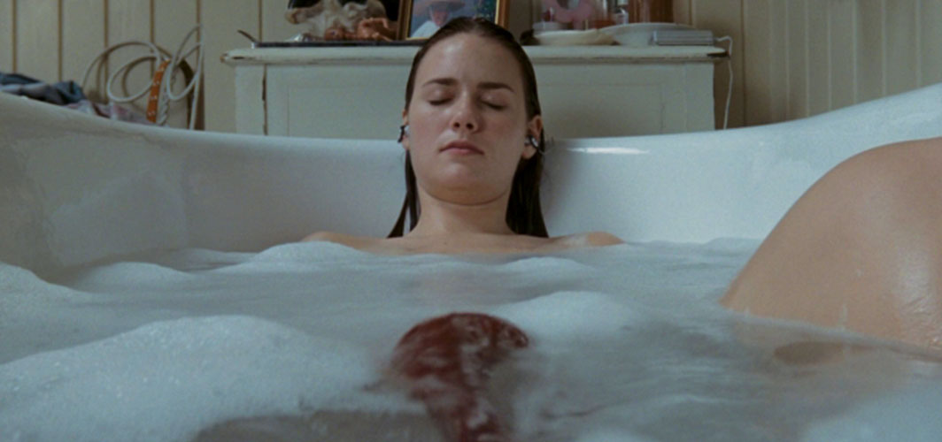 11 Scariest Bath Scenes In Horror Movie History Horror Land